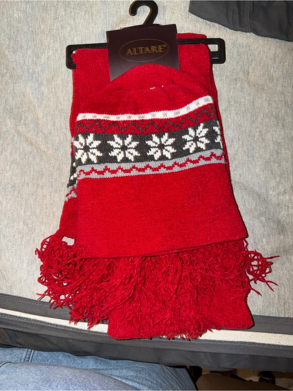 Red Snowflake Knit Scarf